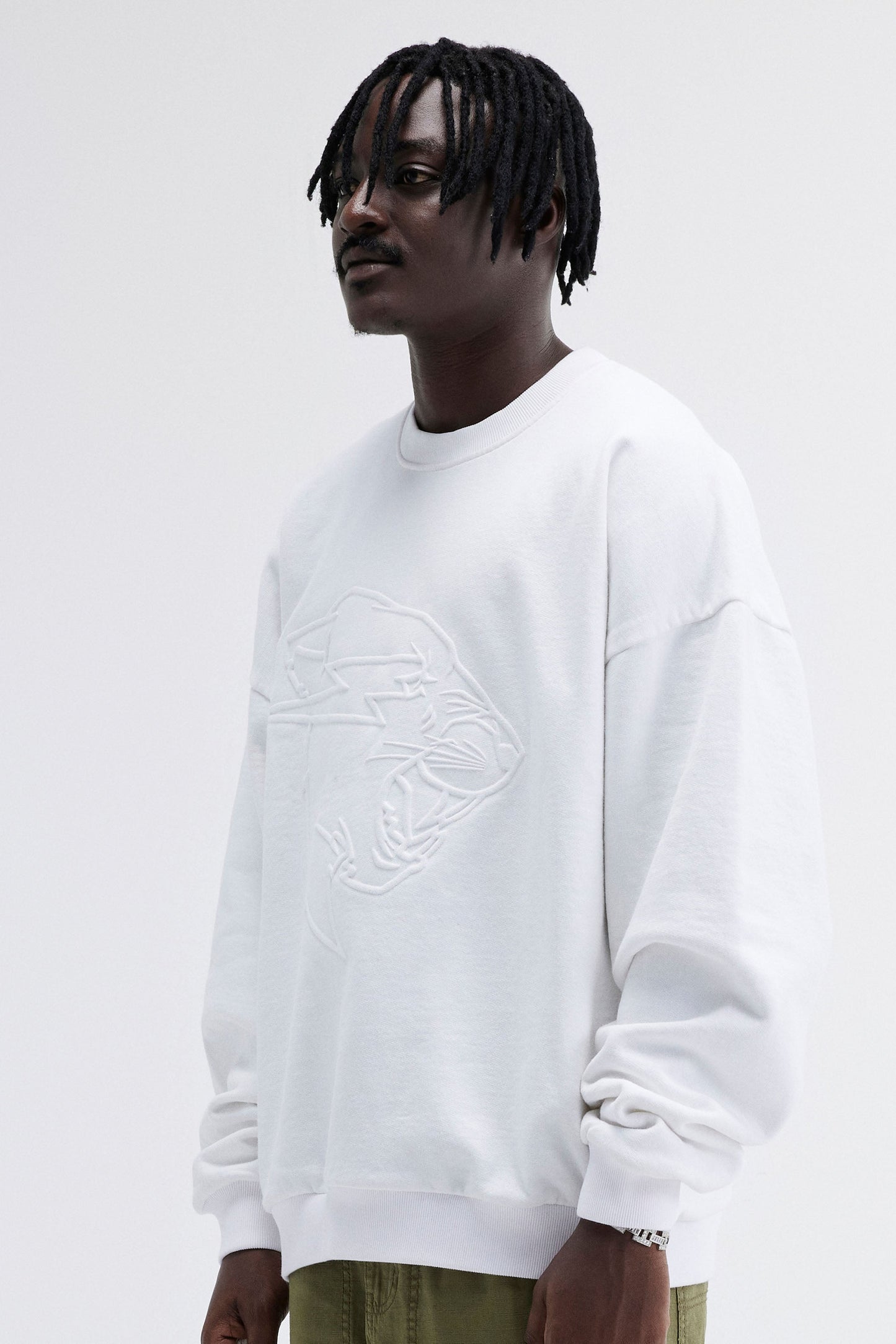 EMBOSSED PANTHER CREWNECK SWEATSHIRT - WHITE